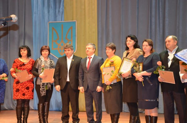 В Курахово торжественно отпраздновали День работников местного самоуправления