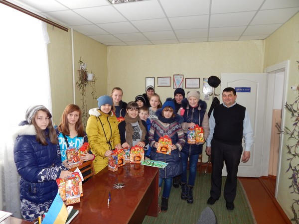 Школьники из Марьинского района провели рождественские каникулы в Ровненской области