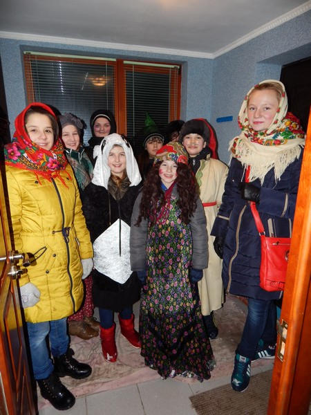 Школьники из Марьинского района провели рождественские каникулы в Ровненской области