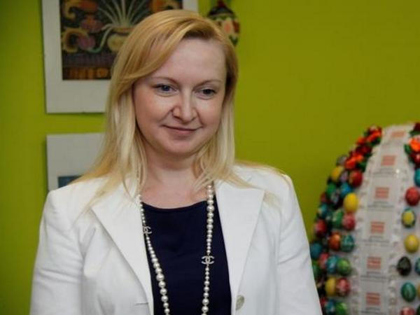 Уроженка Угледара управляет бизнесом любовницы Виктора Януковича