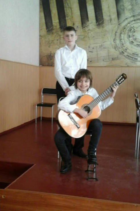 Кураховские гитаристы заняли 3-е место в конкурсе
