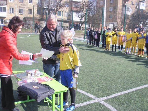 В Курахово прошел Открытый областной турнир по футболу