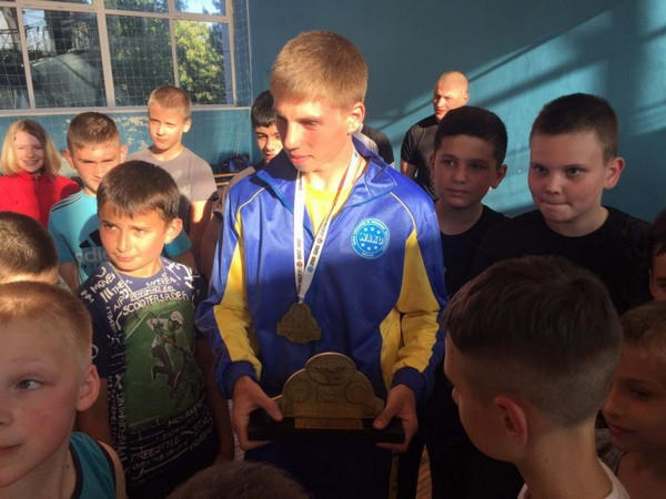 Кикбоксер из Курахово завоевал «золото» на Кубке мира
