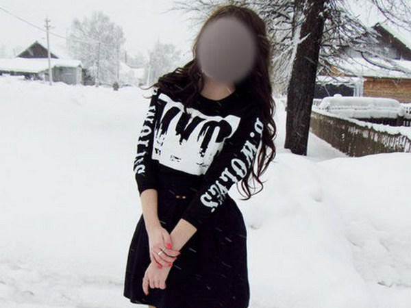 В Марьинском районе полицейским удалось вырвать 14-летнюю девочку из «группы смерти»