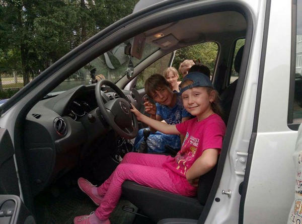 Как полиция оберегает летний отдых детей в прифронтовой Марьинке