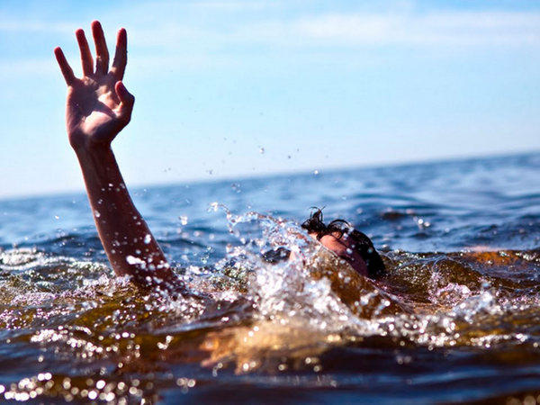На базе отдыха в Курахово утонул 22-летний парень