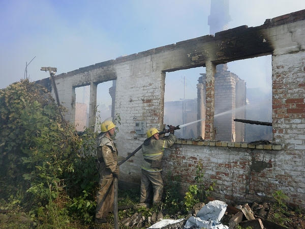 Во время пожара в Красногоровке пострадал мужчина