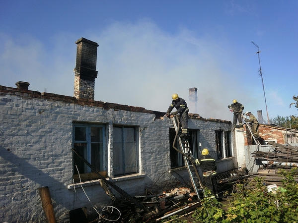Во время пожара в Красногоровке пострадал мужчина