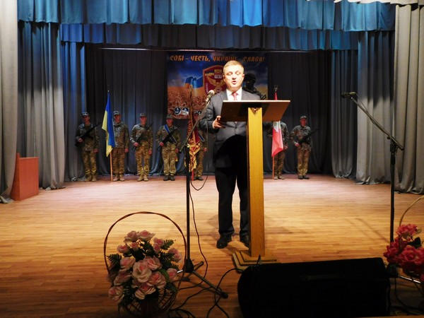 В Курахово годовщину создания военной части отметили праздничным концертом