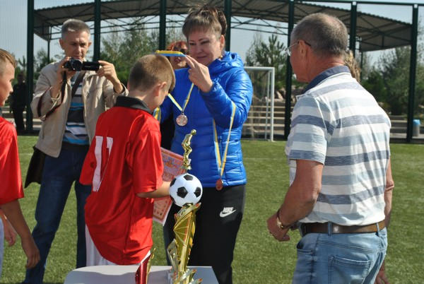 Команда из Курахово стала победителем открытого турнира Марьинской ДЮСШ по мини-футболу
