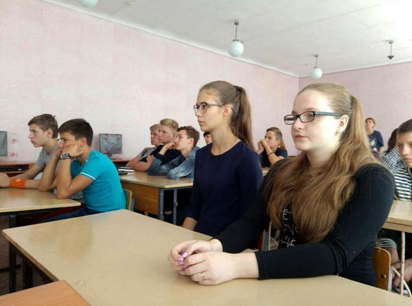 Марьинским школьникам рассказали, как выжить в прифронтовом городе