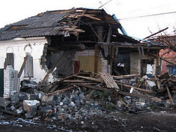 Жебривский рассказал, кто будет восстанавливать частные дома в Марьинке и Красногоровке