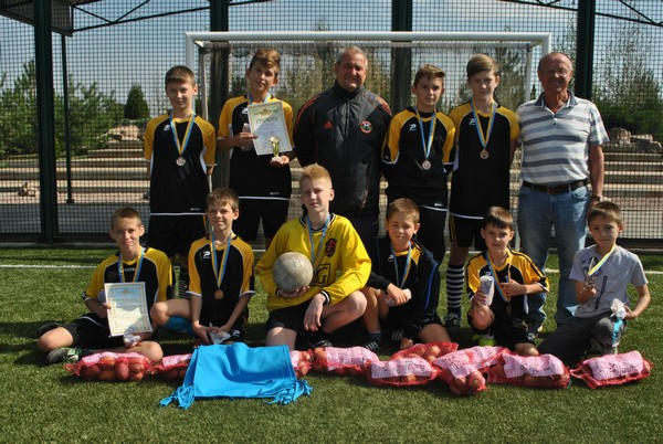 Команда из Курахово стала победителем открытого турнира Марьинской ДЮСШ по мини-футболу