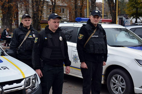 В Марьинке, Курахово и Угледаре в выходные дни будут работать усиленные наряды полиции