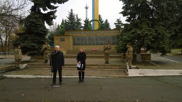 Как в Марьинке отметили День освобождения Украины от фашистских захватчиков