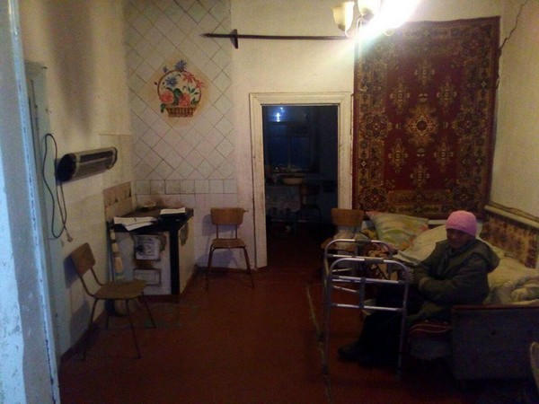 В Марьинском районе ограбили беспомощных стариков