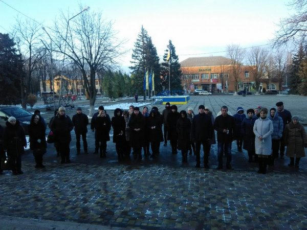 В Курахово почтили память жертв голодомора