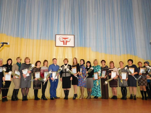 В Марьинке отпраздновали День работника социальной сферы