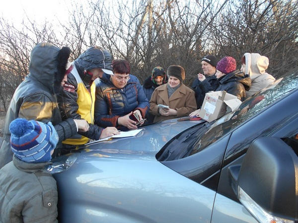 Жители Марьинского района могут получить гуманитарную помощь