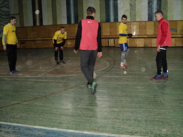 Военные приняли участие в соревнованиях по футзалу в Марьинском районе