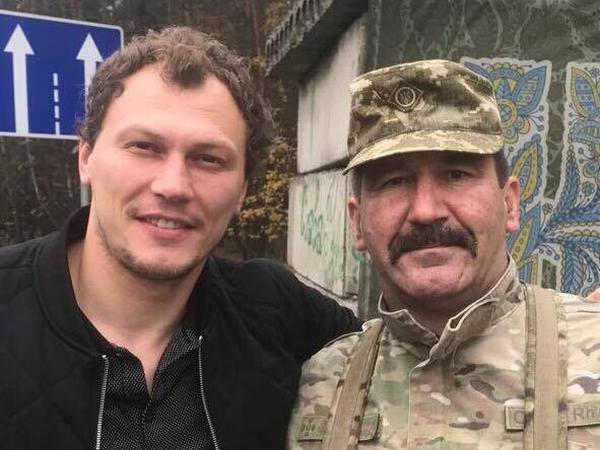 Пограничники из Марьинки записали видеообращение к Андрею Пятову