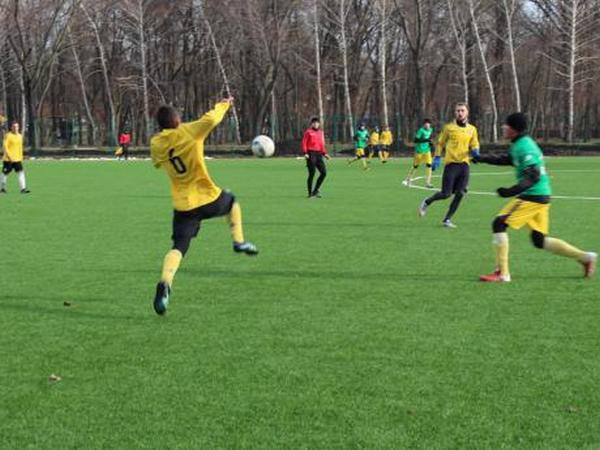 Кураховская «Энергия» проиграла первый матч зимнего чемпионата Донецкой области по футболу
