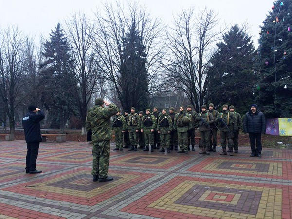 Накануне Рождества на улицы Курахово, Угледара и Марьинки вышли усиленные наряды полиции