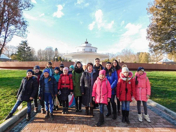 Как дети из Марьинского района провели рождественские каникулы во Львовской области
