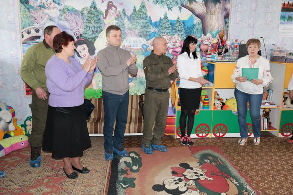 В прифронтовой Красногоровке открыли сенсорную комнату для детей