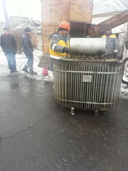 Как проводят ремонтно-восстановительные работы на передовой в Марьинке