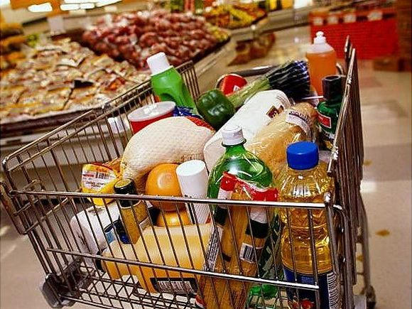 Жители Марьинского района могут получить ваучеры на продукты питания и другие товары