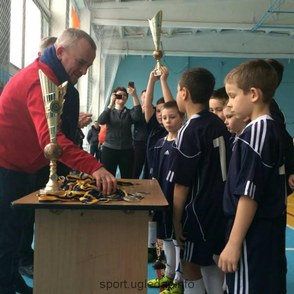 Юные футболисты из Угледара завоевали «серебро» на Чемпионате Украины по футзалу