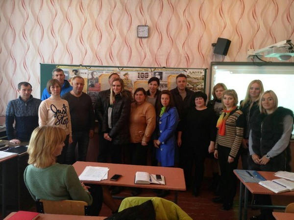 Педагогам Марьинского района рассказали, как патриотически воспитывать школьников