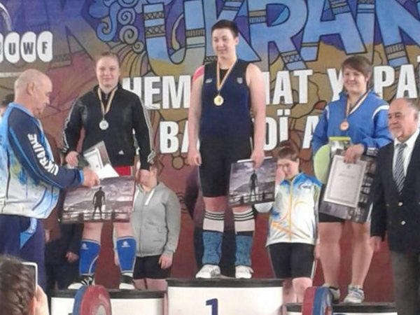 Тяжелоатлетка из Угледара завоевала «серебро» на Чемпионате Украины