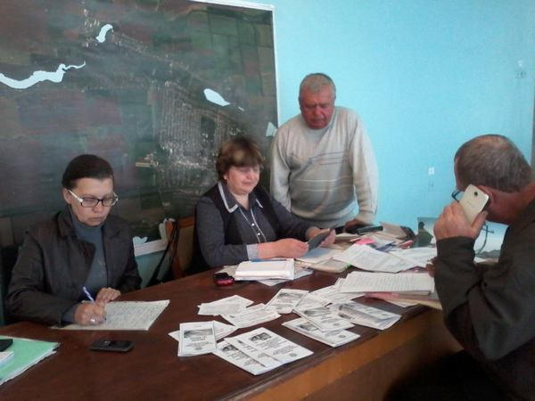 В прифронтовую Красногоровку приехал «мобильный социальный офис»