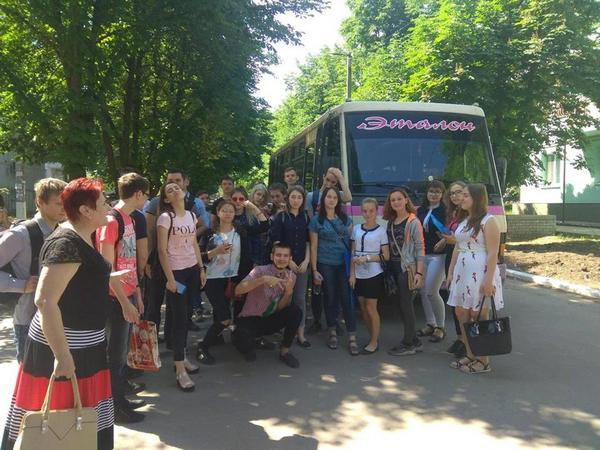 В Угледаре организовали бесплатный подвоз школьников к пунктам проведения ВНО