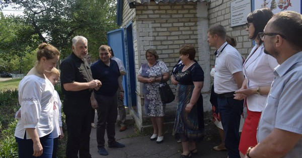 Павел Жебривский посетил Угледар, где пообщался с местным «куркулем»