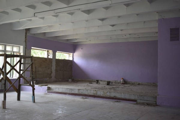 В Угледаре продолжаются масштабные ремонты в школах города