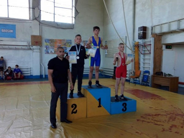 Борцы из Угледара завоевали три «серебра» на Всеукраинском турнире по греко-римской борьбе