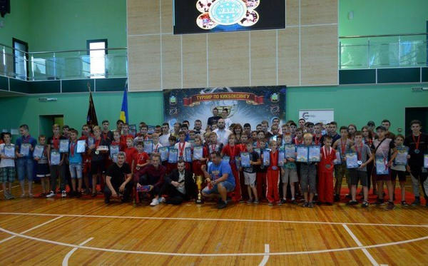 Бойцы из Курахово выиграли открытый турнир по кикбоксингу «Кубок Донбасса»