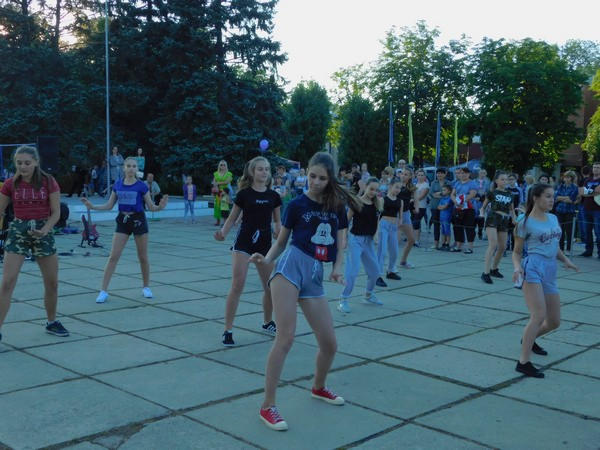 В Курахово с «огоньком» отпраздновали День молодежи
