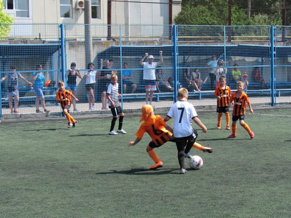Кураховские футболисты приняли участие в розыгрыше «Кубка мэра-2018» в Бердянске