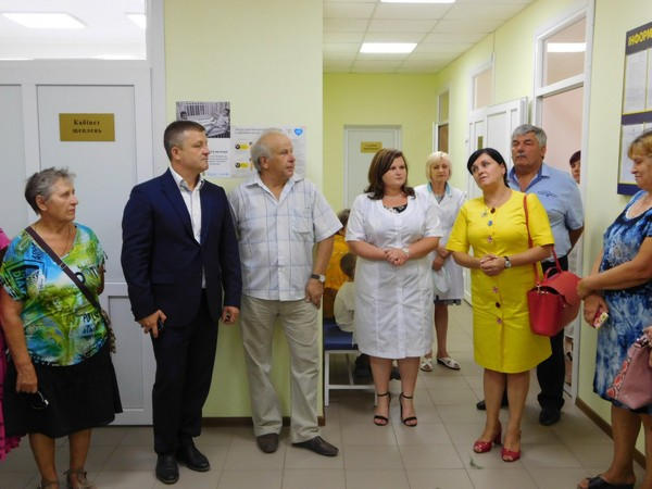 В Марьинском районе торжественно открыли еще одну современную амбулаторию
