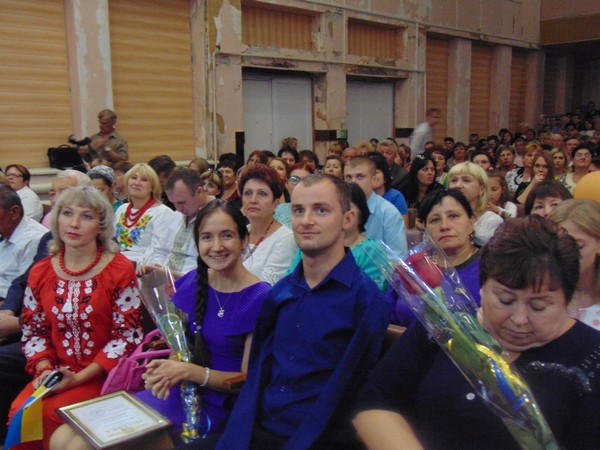 В Марьинке торжественно отпраздновали 95-ю годовщину Марьинского района