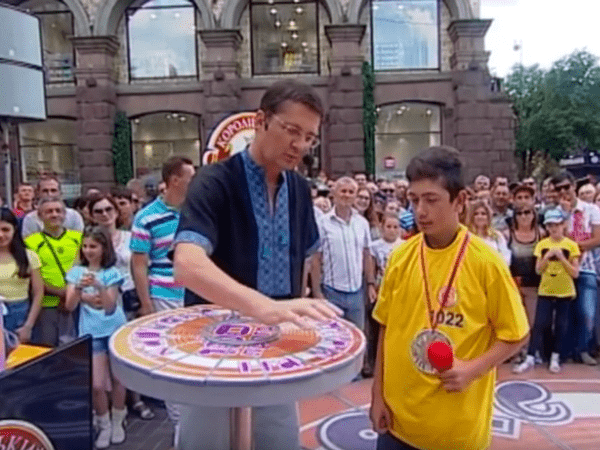 14-летний парень из Курахово выиграл в «Караоке на Майдане» в Киеве