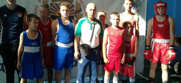 Боксеры из Угледара собрали награды на двух турнирах в Селидово