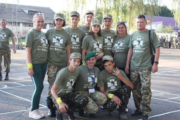 Школьники из Марьинского района увидели, как работают пограничники во Львовской области