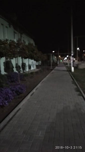 В Курахово продолжаются работы по освещению улиц города