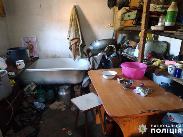 Марьинские полицейские показали, в каких условиях живут дети в «проблемных» семьях