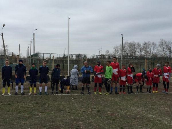 Футболисты из Угледара феерично сыграли в 10 туре чемпионата Донецкой области